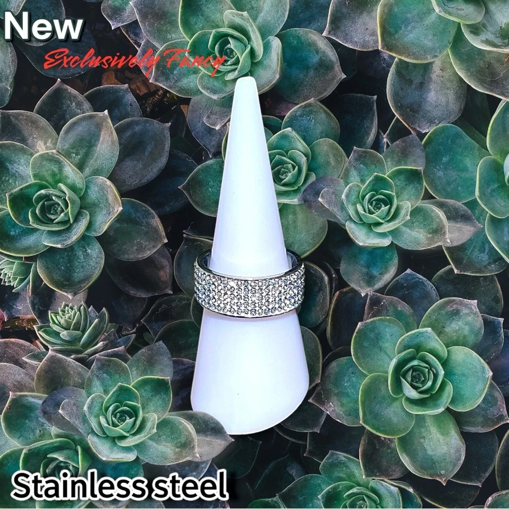 New Exclusively Fancy Stainless Steel 316L 5 Rows of AAA Crystal Ring Size 7